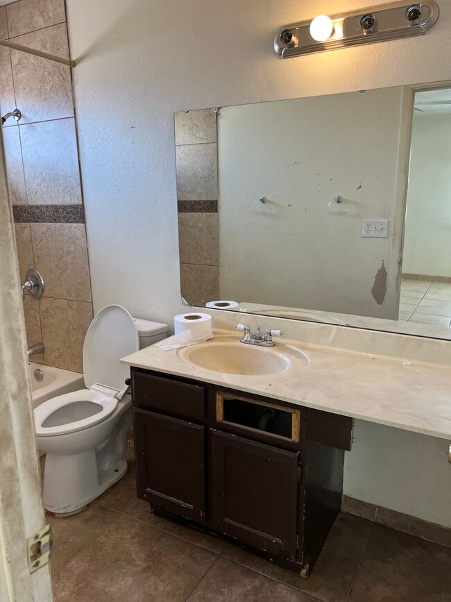 Photo - 6534 N 71st Ave