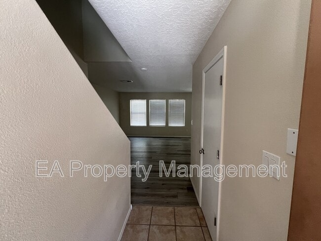 Photo - 4257 Altura Mesa Ln NE