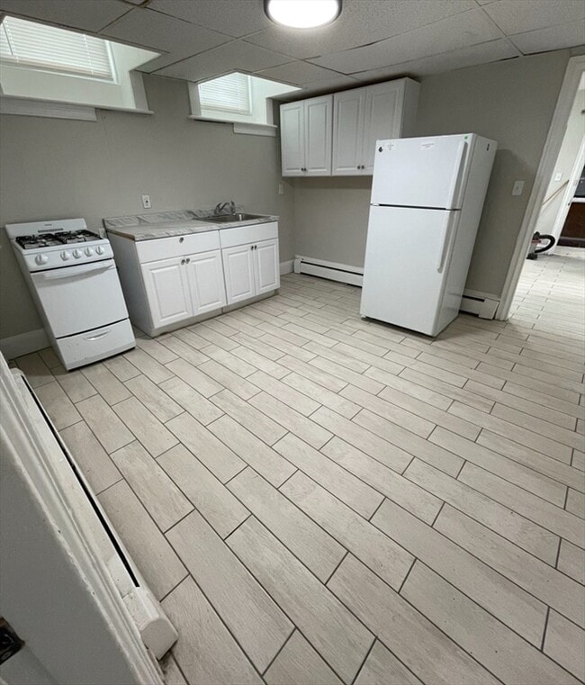 Building Photo - 1 Heard St Unit 1