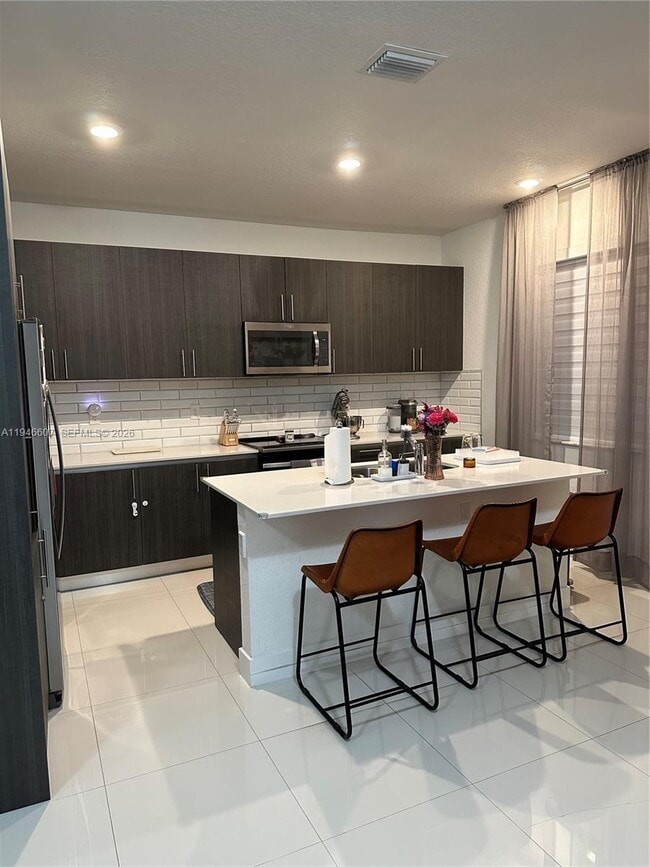 Photo - 507 SW 91st Ct