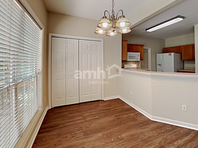 Photo - 2687 McGuire Dr NW