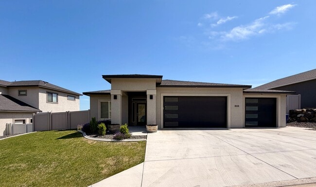 Building Photo - Gorgeous 4 bed, 2.5 ba in Richland's Westcliffe Neighborhood