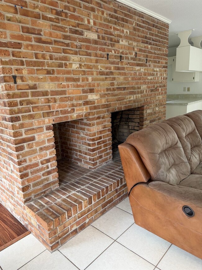 Photo - 1932 Shady Oaks Dr