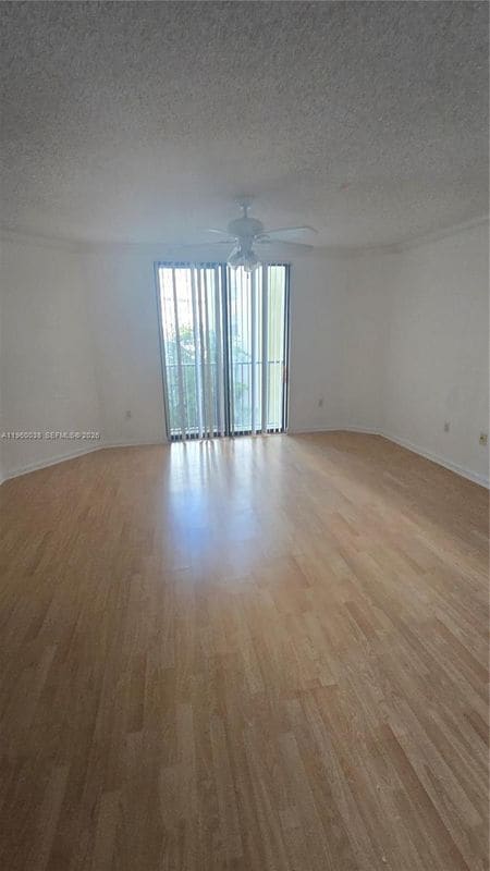 Photo - 1919 Van Buren St