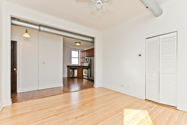 Photo - 1014 W Roscoe St Unidad 3R