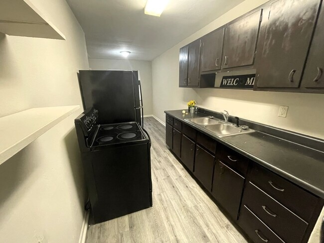 Photo - Charming 1Bed/1Bath Apartment with Washer/Dryer Hookups! Unit 30