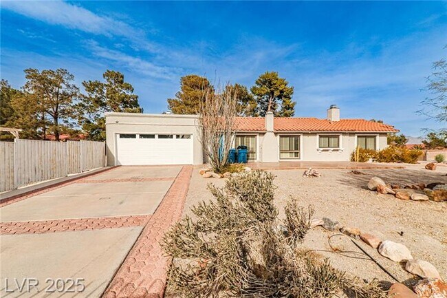 Photo - 6315 N Park St