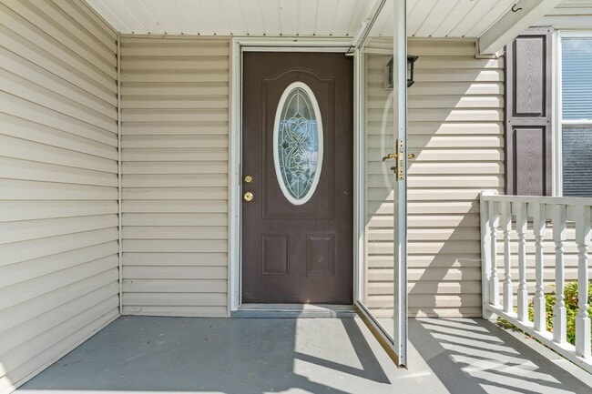 Photo - 855 Burroughs Rd