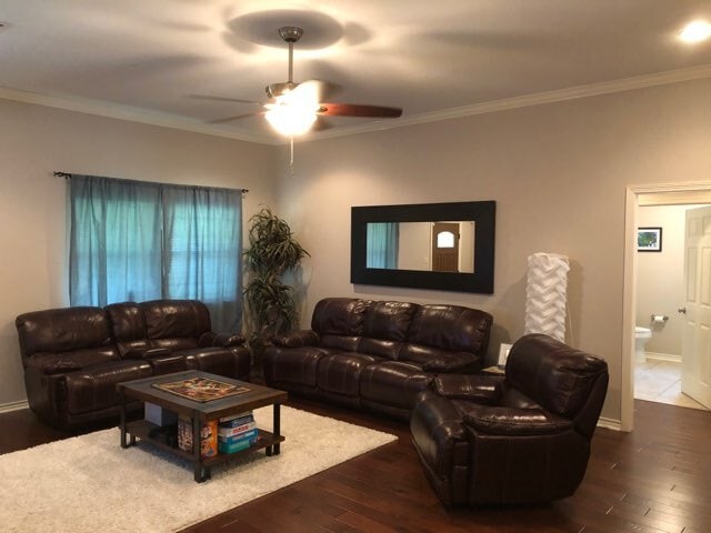 Photo - 129 Old Angleton Rd