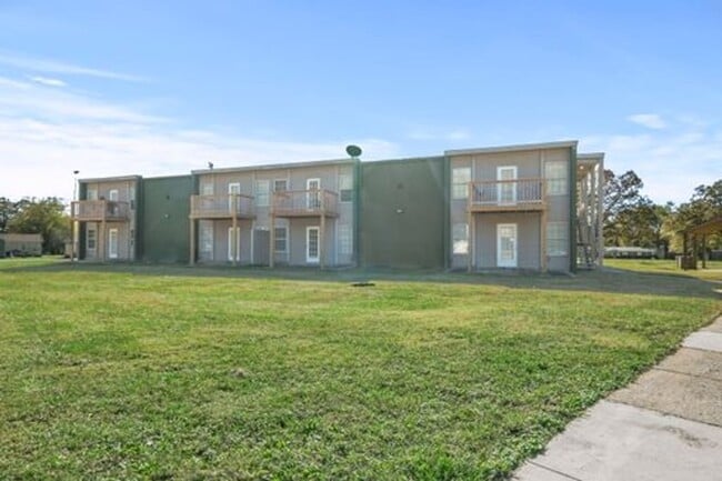 Building Photo - The Landings at Red Rock – Upgraded or Classic Pet-Friendly 1 & 2 Bedroom Apartments