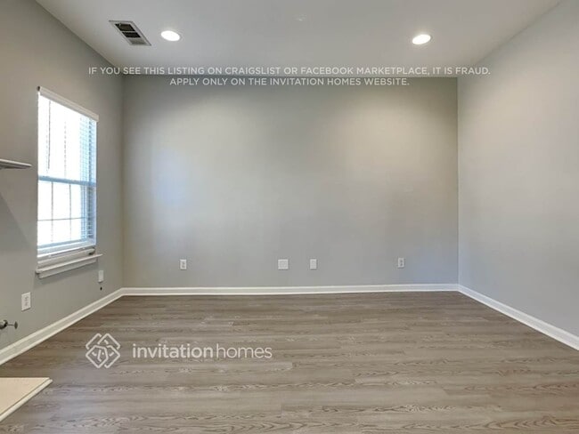 Photo - 323 Viceroy Curve