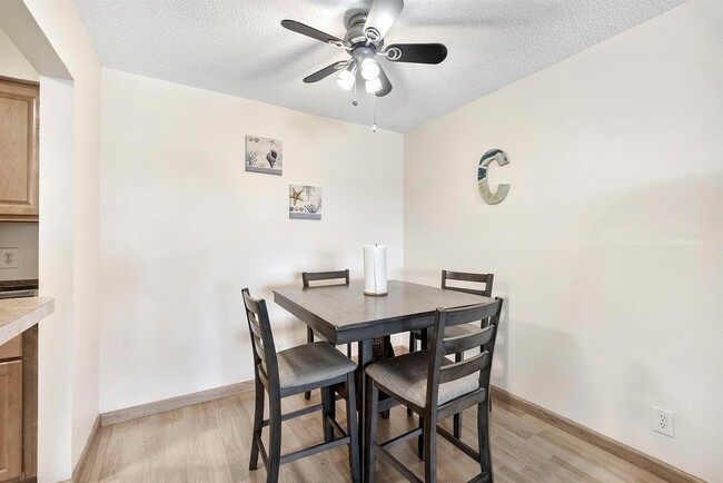 Photo - 125 Shore Ct Unit 304a