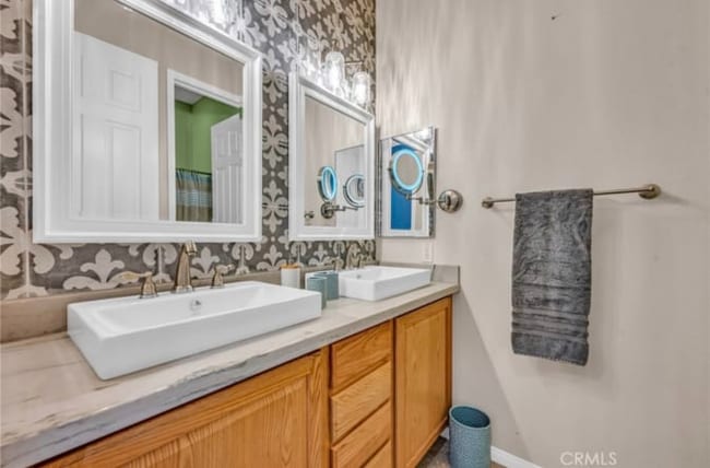 Photo - 1685 Rose Ave House