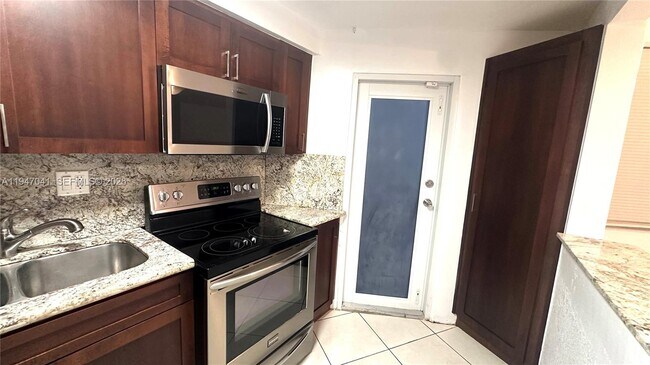 Photo - 1701 NE Miami Gardens Dr Unit 115