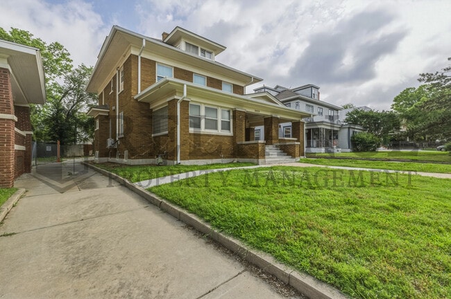 Photo - 3422 E Douglas Ave