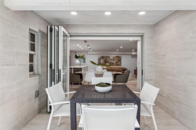 Photo - 1231 15th Terrace Unit 5