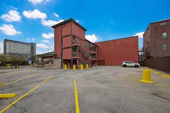 Photo - 1025 Swanson St Unit 313