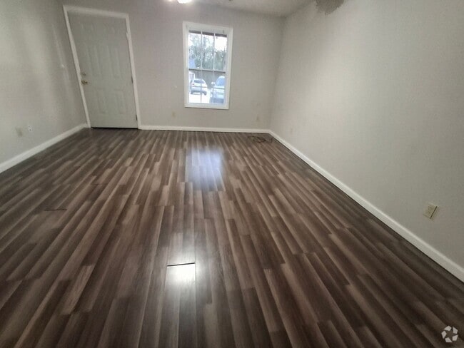 Building Photo - Cute Duplex Across from Putnam Primary School Rental
