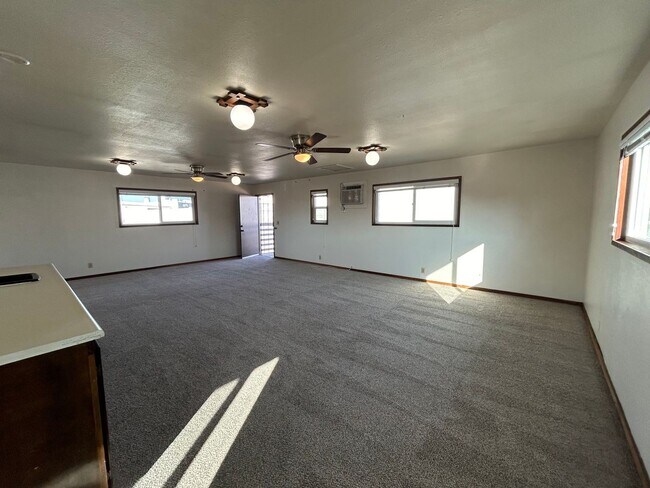 Photo - 1441 Coldwell Ave Unit #B