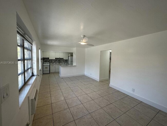 Photo - 2115 N 17th Ct Unit 3