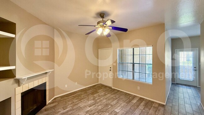 Photo - 1126 W Elliot Rd Unit 1072