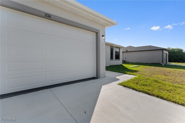 Photo - 1134 Cummings St E