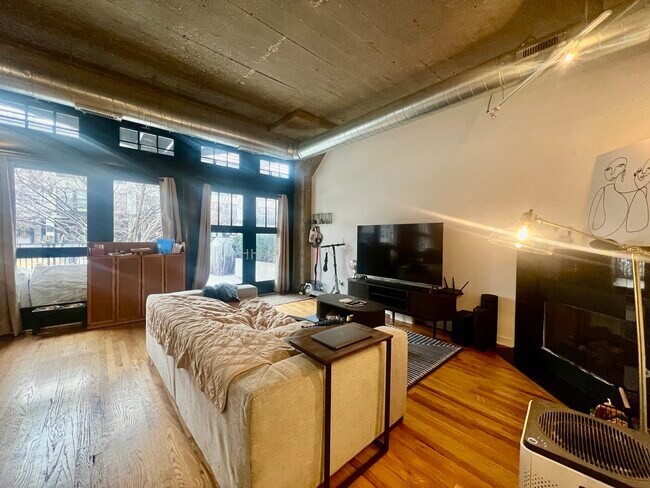 Photo - 1151 W 15th St Unit 137