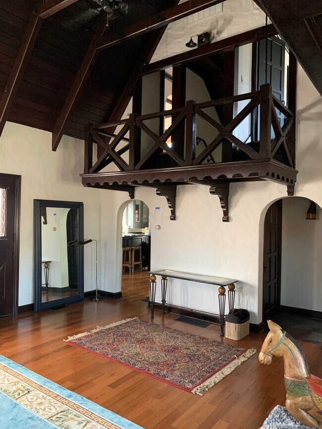 Living Room - 5436 Lincoln Hwy