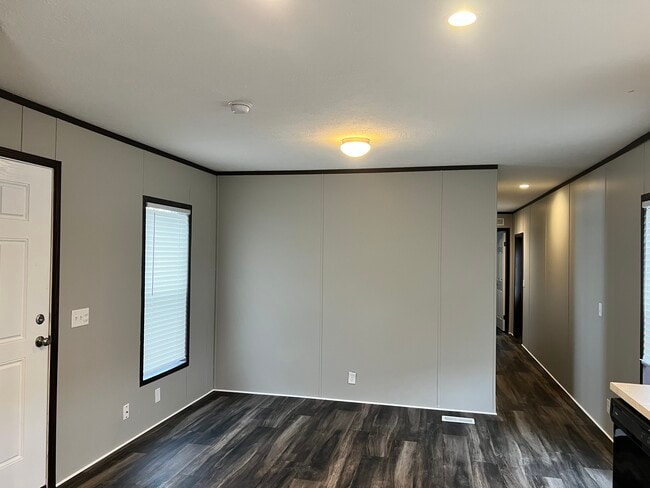 Photo - 3519 Loveside Terrace