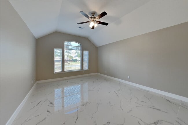 Photo - 18327 Bluewater Cove Dr