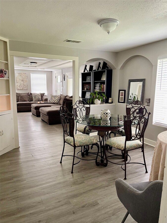 Photo - 500 N 8th St