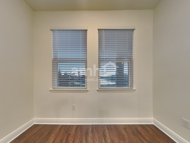 6204 Emerald Hls Wy