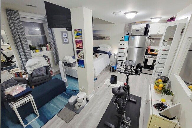 Photo - 648 W Roscoe St Unit 648-Garden