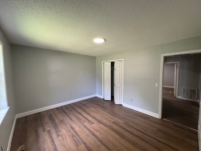 Photo - 305 Bayview Cir Unit A