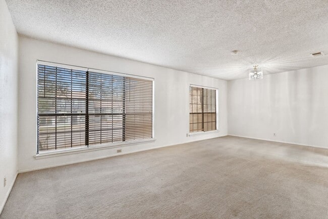 Photo - 8519 Star Creek Dr