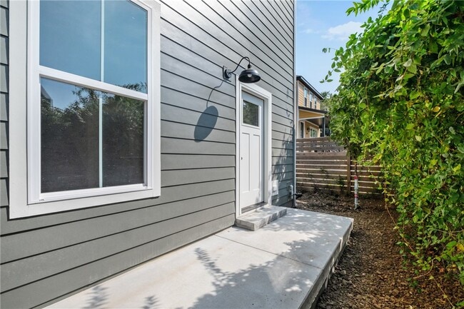 Photo - 576 S Willow Ave