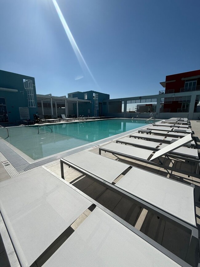 Photo - 1 Bed / 2 Bath UNIT 3-218 Unidad 3-218