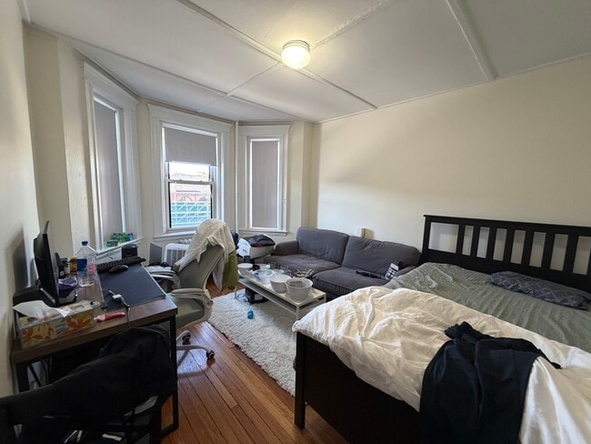 Photo - 463 Commonwealth Ave