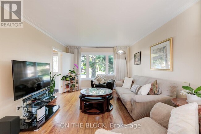 Photo - 534 Midland Ave