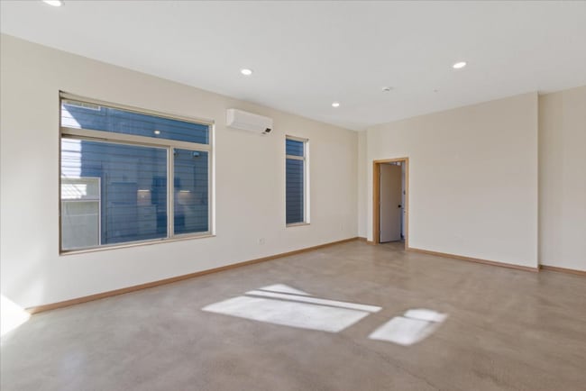 Photo - 617 S Adams St Unidad 203