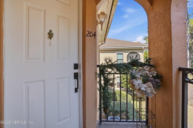 Photo - 450 La Travesia Flora Unit 204