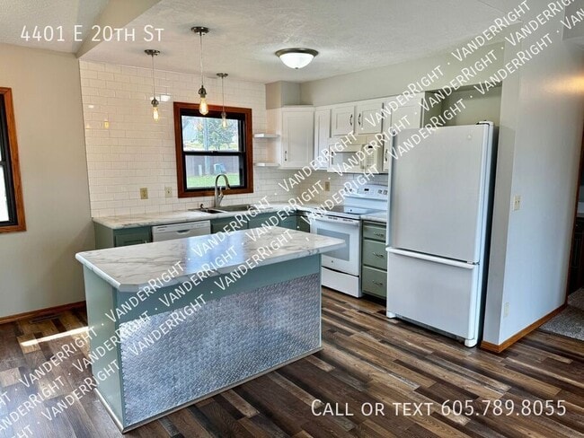 Photo - 4401 E 20th St
