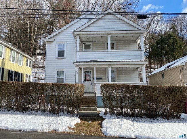 Building Photo - 117 Golden Hill St