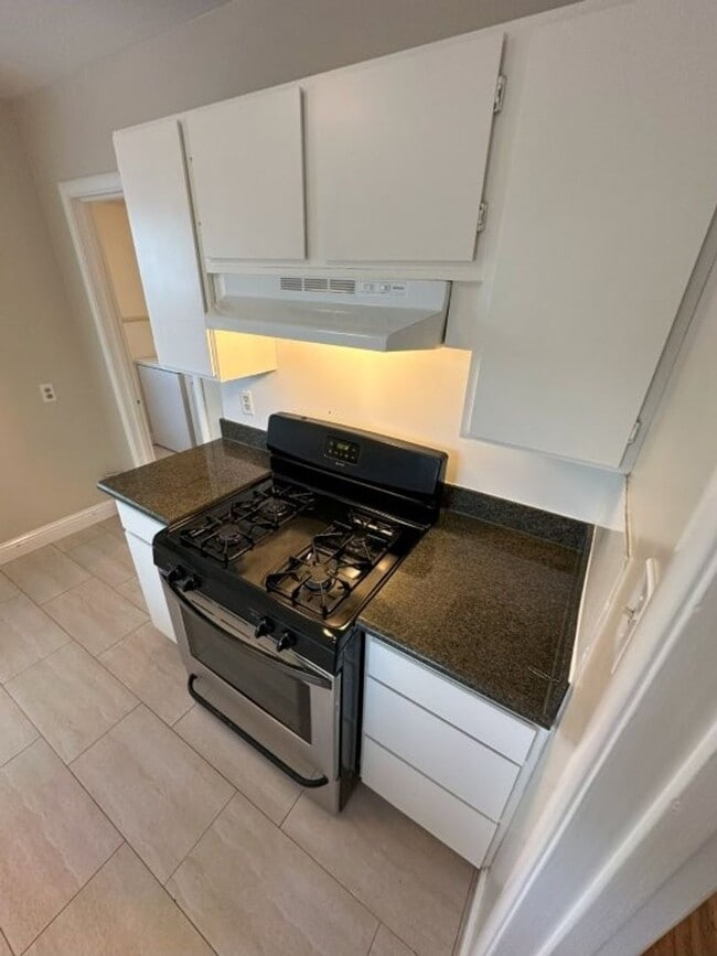 Photo - Watkins Unit 22837 Watkins Street