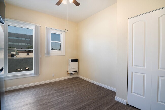 Photo - Burlington House