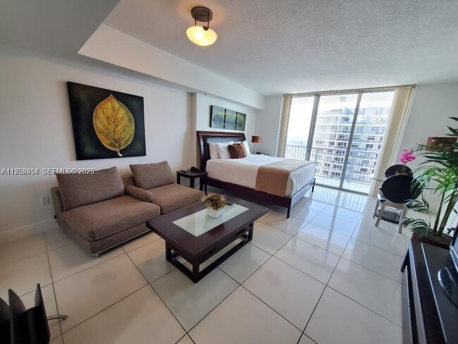 Photo - 1750 N Bayshore Dr Unidad 5407