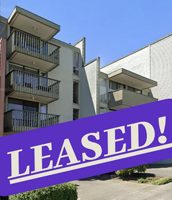 Building Photo - Epic REA: Top Floor 2 BR/2 BA Condo, Pano Views, Balcony, 3-4 Pkg, Storage