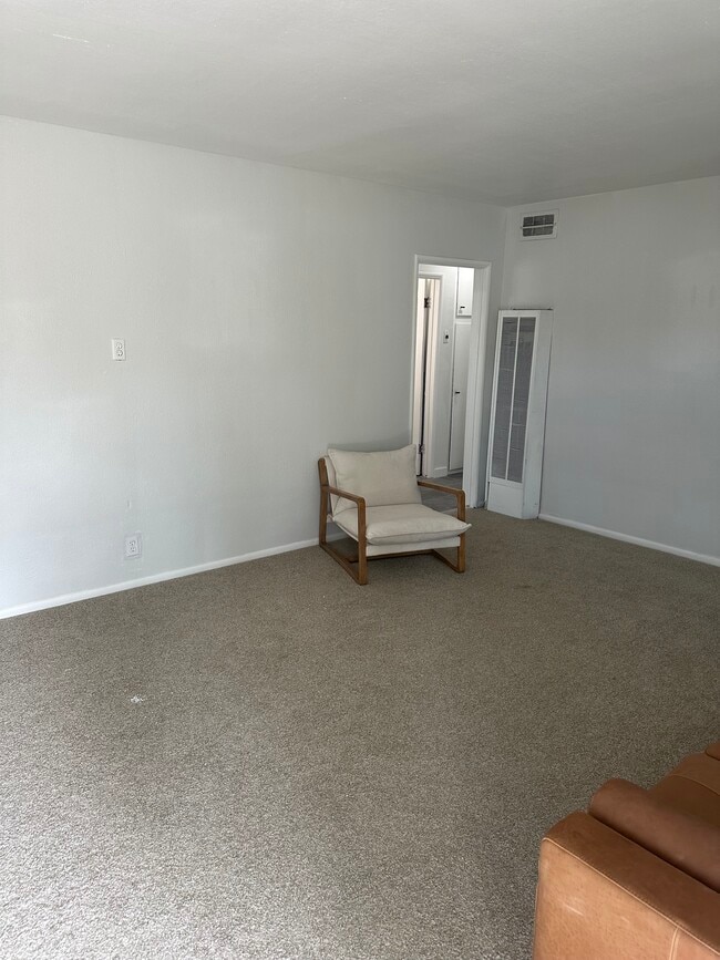 Photo - 44742 Gadsden Ave