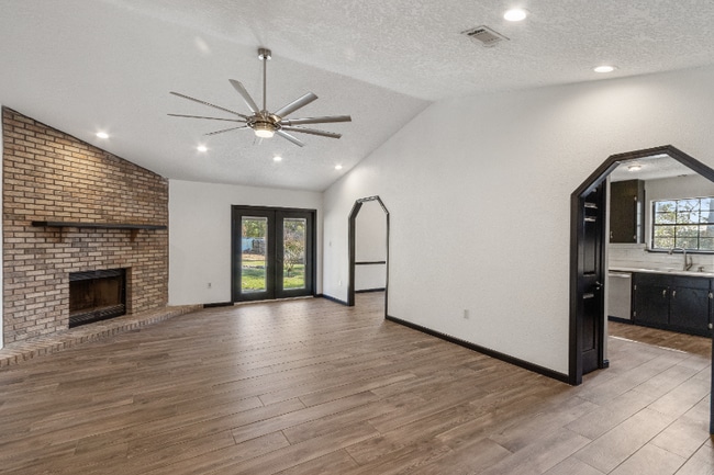 Photo - 1904 Frontera St