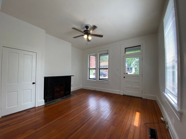 Photo - 451 Warner St Unit 2